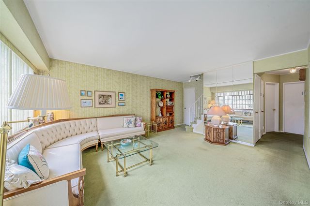 81 Landau Avenue, Elmont, NY 11003