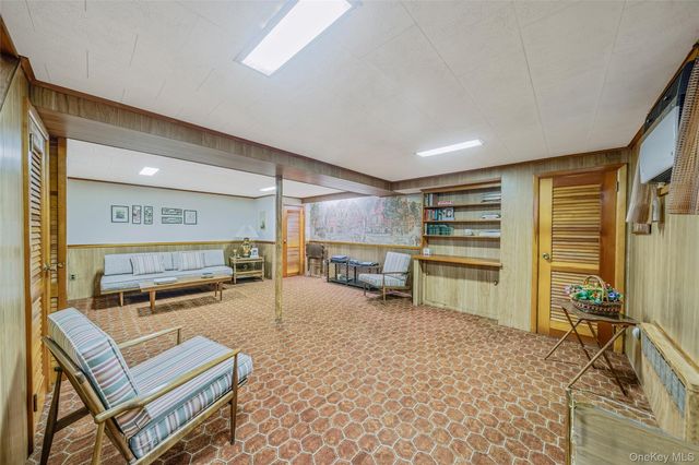 81 Landau Avenue, Elmont, NY 11003