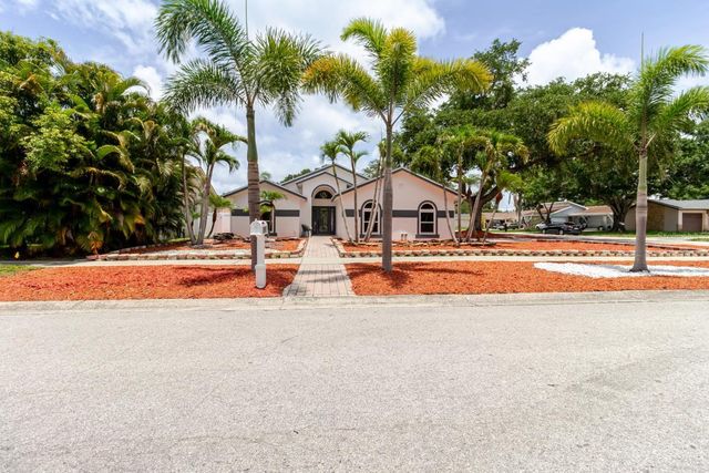 8949 106TH AVENUE N, Seminole, FL 33777