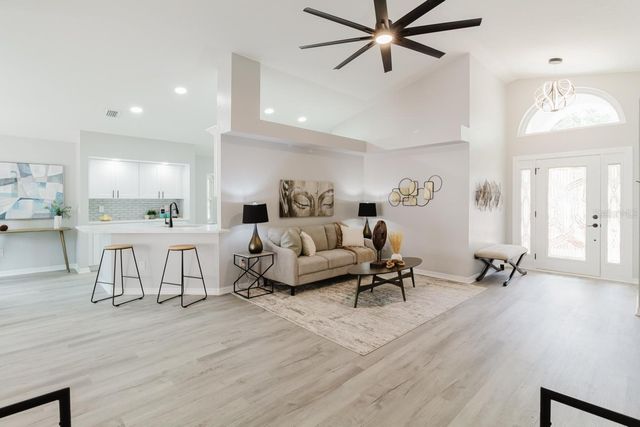 8949 106TH AVENUE N, Seminole, FL 33777