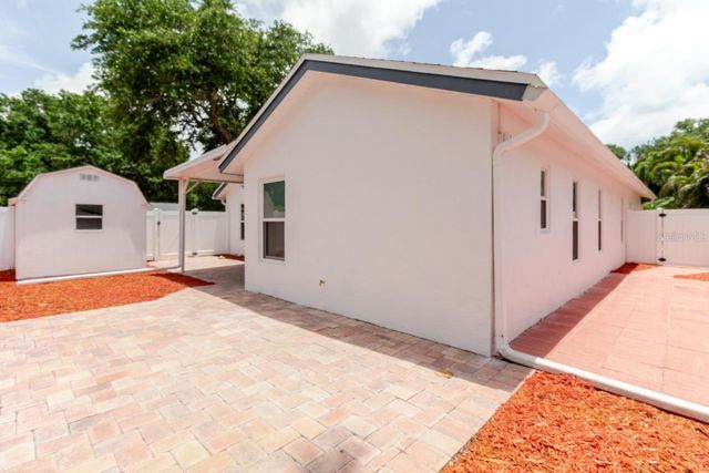 8949 106TH AVENUE N, Seminole, FL 33777