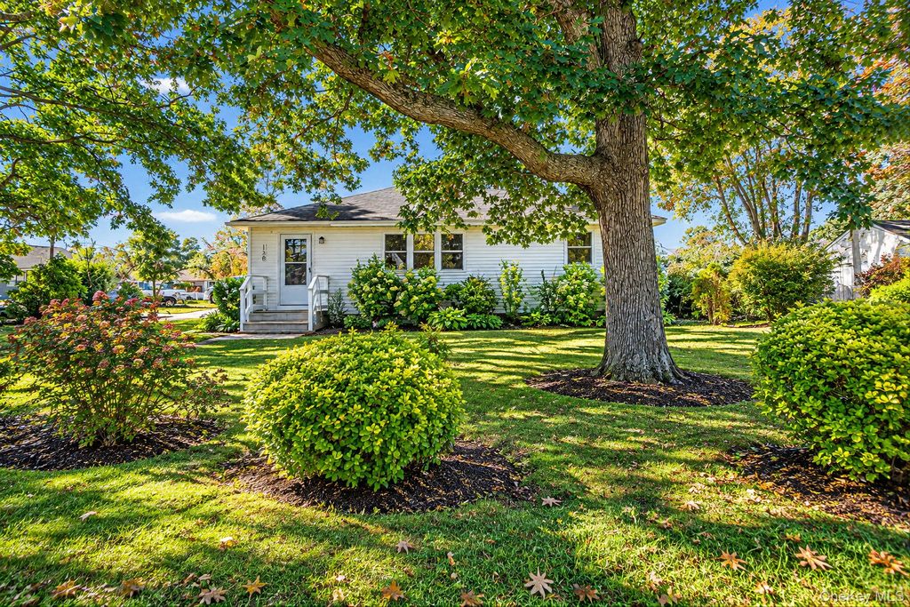 138 Central Avenue, Patchogue, NY 11772 — photo 2
