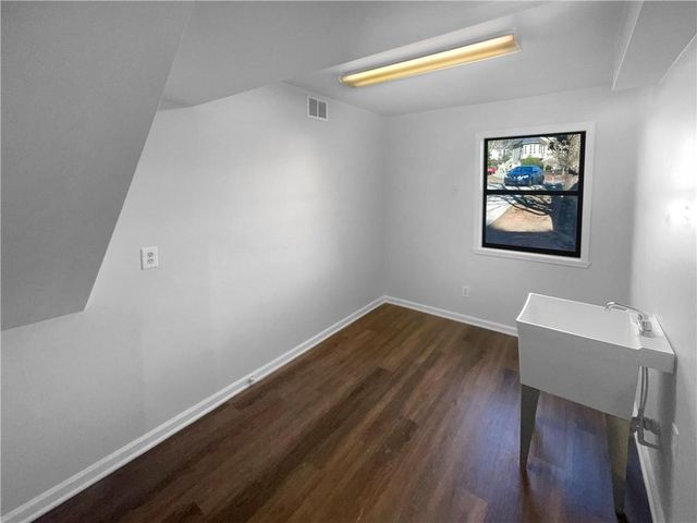 21 Wayne SW Drive, Cartersville, GA 30120