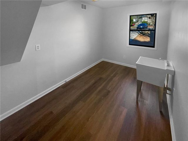 21 Wayne SW Drive, Cartersville, GA 30120