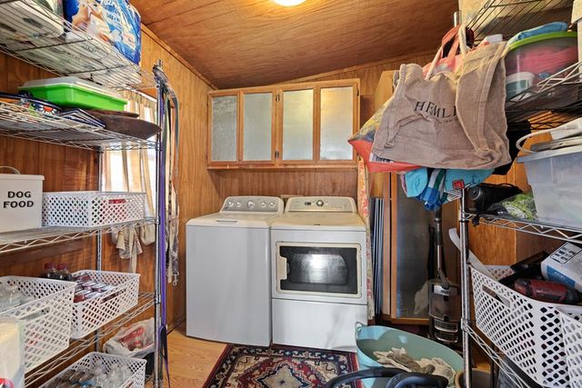 117 Reading, Center Point, TX 78010