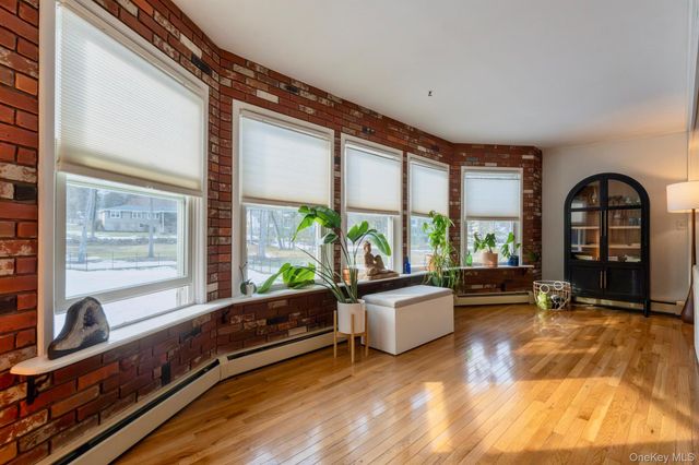 36 Arnold Drive, Kingston, NY 12401