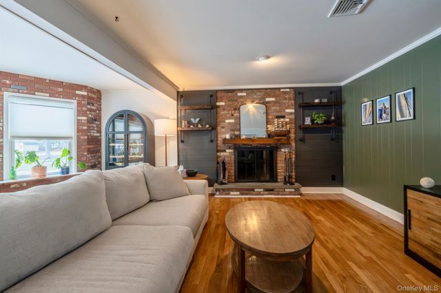 36 Arnold Drive, Kingston, NY 12401