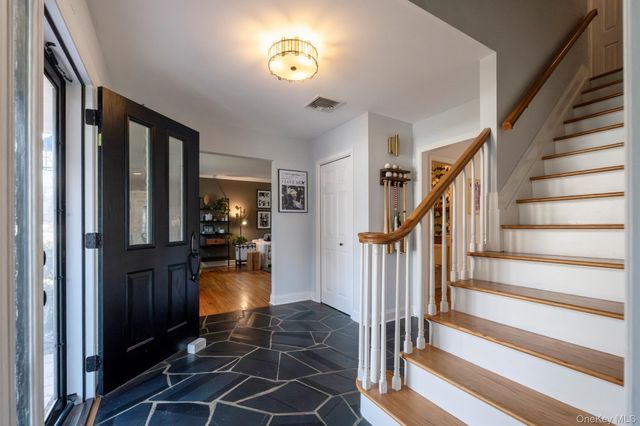 36 Arnold Drive, Kingston, NY 12401