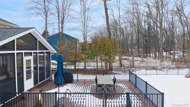 36 Arnold Drive, Kingston, NY 12401