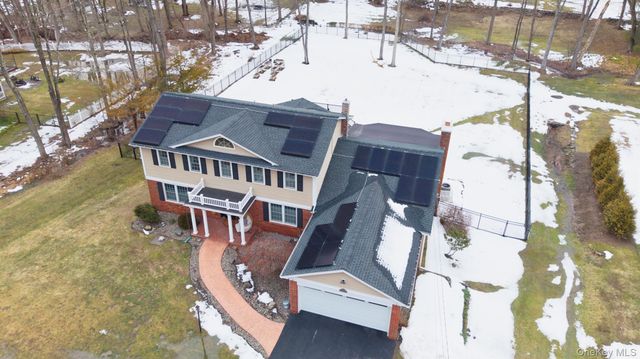 36 Arnold Drive, Kingston, NY 12401