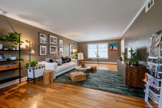 36 Arnold Drive, Kingston, NY 12401