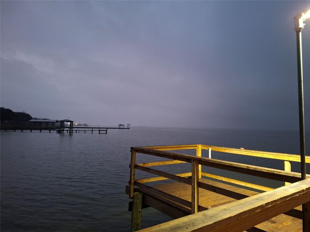 3110 Bay Oaks Harbor Drive, Baytown, TX 77523