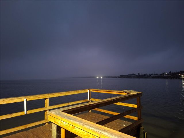 3110 Bay Oaks Harbor Drive, Baytown, TX 77523