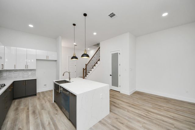 2911 Wichita Street, Houston, TX 77004