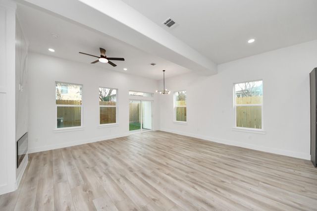2911 Wichita Street, Houston, TX 77004