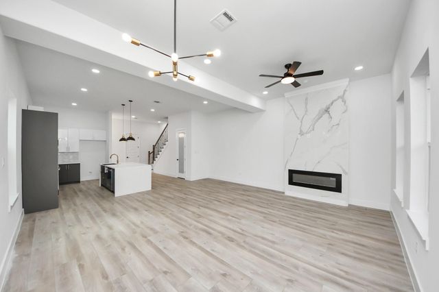 2911 Wichita Street, Houston, TX 77004