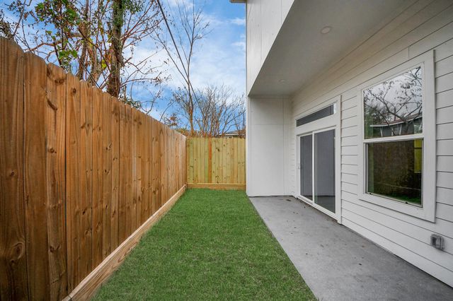 2911 Wichita Street, Houston, TX 77004