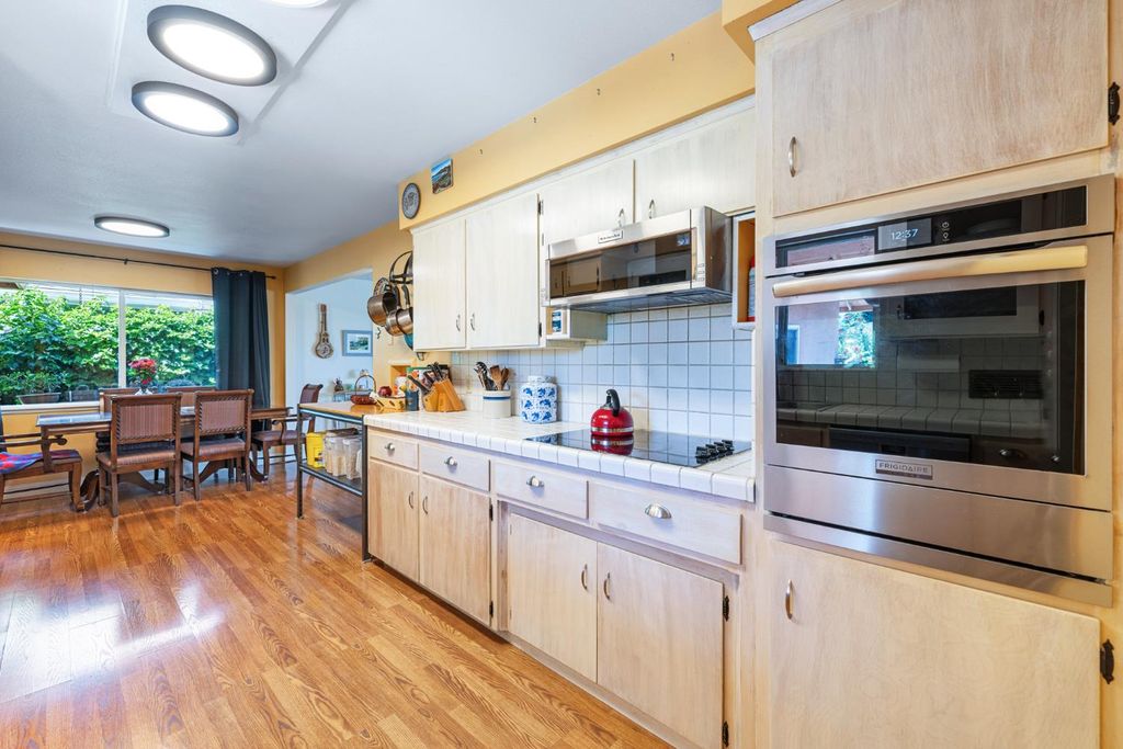 Image 13 of property listing at 308 Dartmouth Avenue, Coalinga, CA 93210