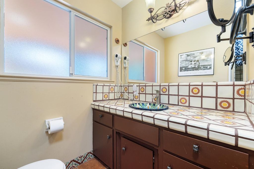 Image 15 of property listing at 308 Dartmouth Avenue, Coalinga, CA 93210
