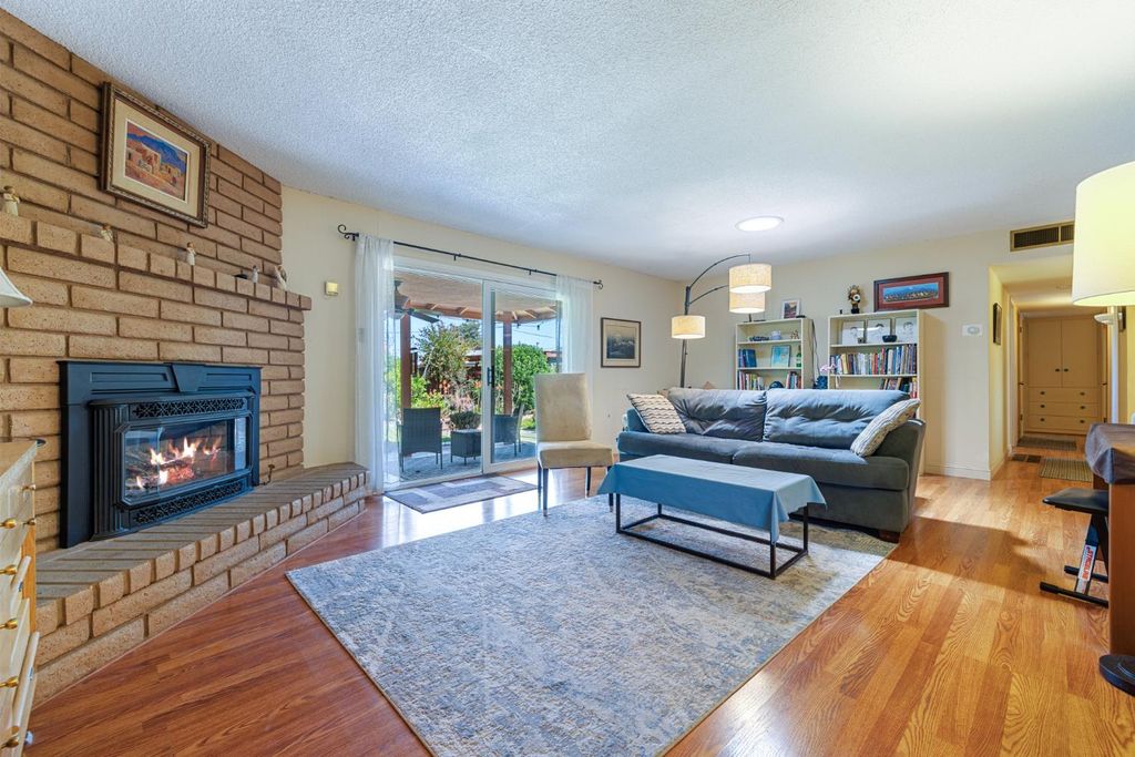 Image 8 of property listing at 308 Dartmouth Avenue, Coalinga, CA 93210