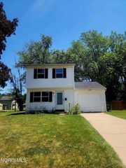 1024 Ranch Drive, Toledo, OH 43607