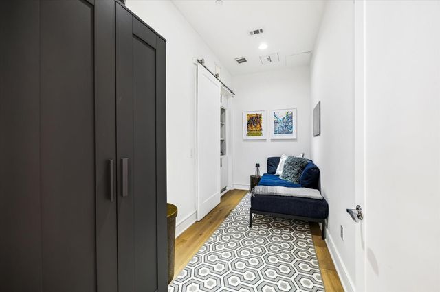 2727 Kirby Drive 17D, Houston, TX 77098