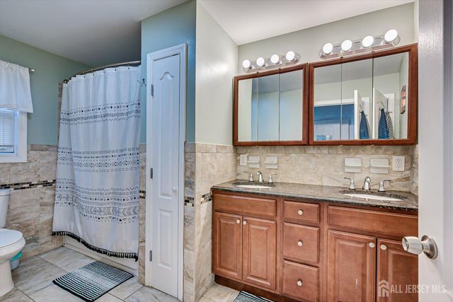 259 McFarlane Road, Colonia, NJ 07067