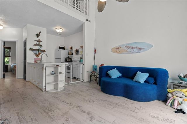 865 Little Bay Ave Apt 4, Norfolk, VA 23503