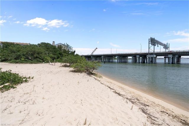 865 Little Bay Ave Apt 4, Norfolk, VA 23503