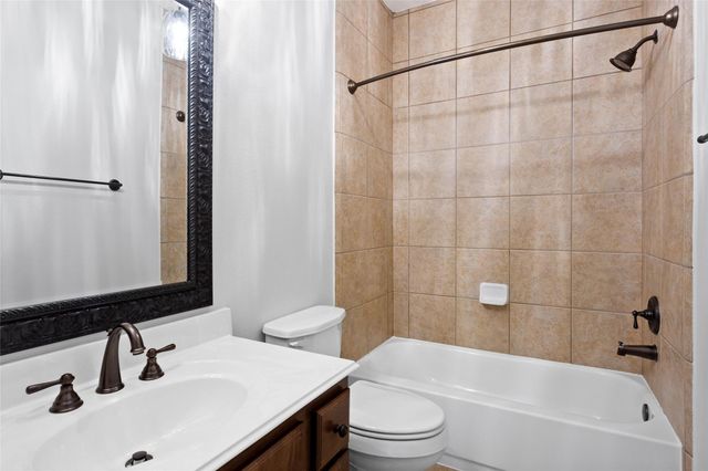 2878 Alentina Ct, League City, TX 77573