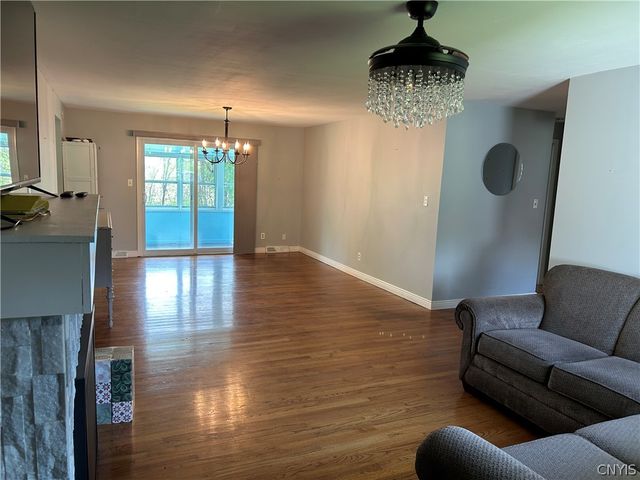 39 Elm Hill way, Camillus, NY 13031