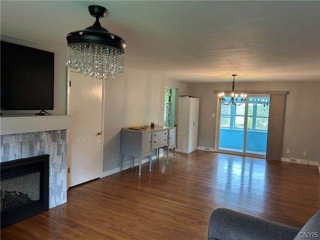 39 Elm Hill way, Camillus, NY 13031