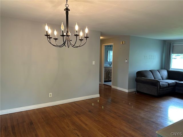 39 Elm Hill way, Camillus, NY 13031