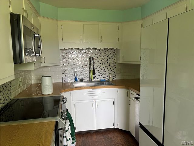 39 Elm Hill way, Camillus, NY 13031