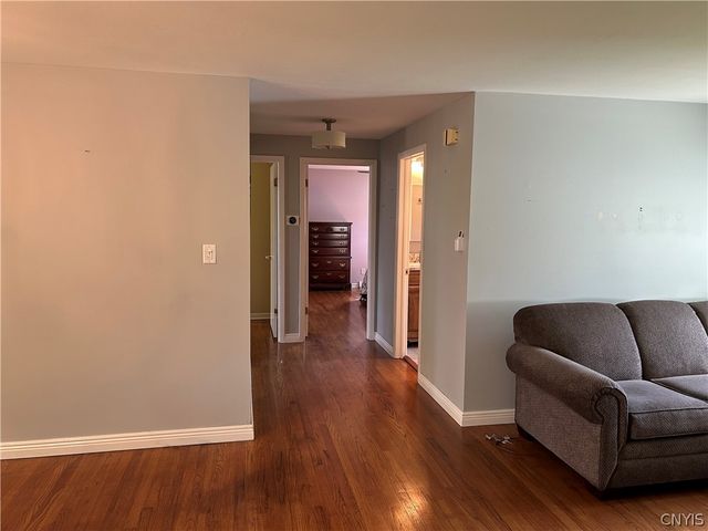 39 Elm Hill way, Camillus, NY 13031