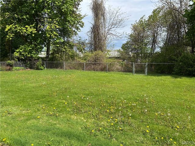 39 Elm Hill way, Camillus, NY 13031