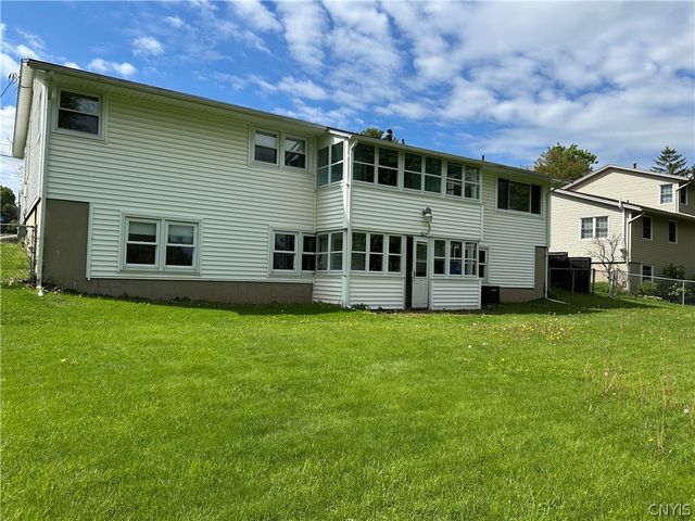 39 Elm Hill way, Camillus, NY 13031