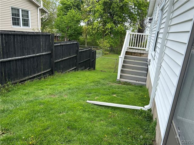 39 Elm Hill way, Camillus, NY 13031