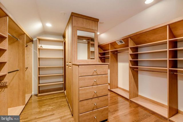 5106 YUMA ST NW, Washington, DC 20016