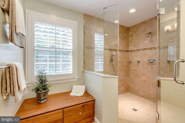 5106 YUMA ST NW, Washington, DC 20016