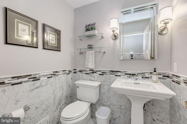 5106 YUMA ST NW, Washington, DC 20016