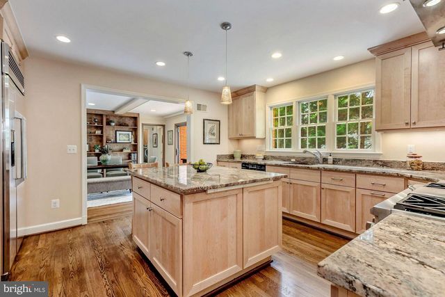 5106 YUMA ST NW, Washington, DC 20016