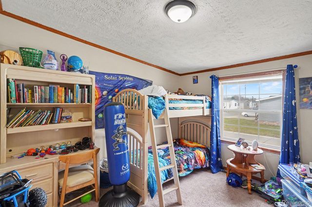 6244 Leigh Court, Fenton, MI 48430