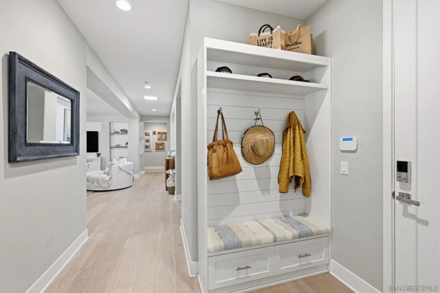 406 Glin Ct, Vista, CA 92081