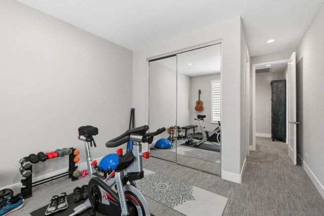 406 Glin Ct, Vista, CA 92081