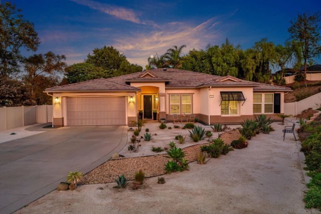 406 Glin Ct, Vista, CA 92081