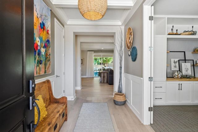 406 Glin Ct, Vista, CA 92081