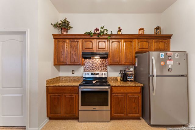 13127 Forum, Universal City, TX 78148