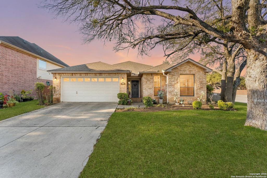 13127 Forum, Universal City, TX 78148