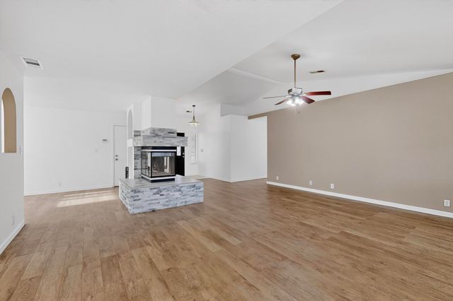 2012 Aspenwood Avenue NW, Albuquerque, NM 87120